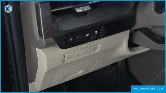 KIA CARNIVAL DIESEL 7-SEATER SIGNATURE