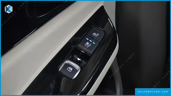KIA CARNIVAL DIESEL 7-SEATER SIGNATURE