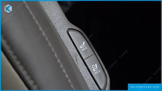 KIA CARNIVAL DIESEL 7-SEATER SIGNATURE