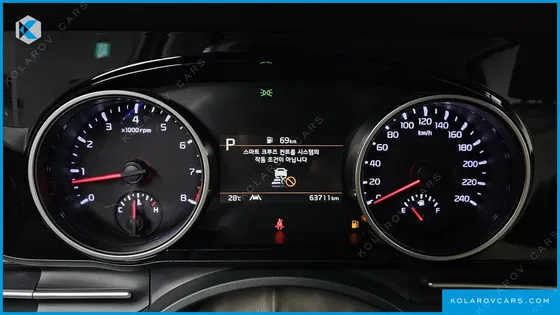 KIA CARNIVAL GASOLINE 9-SEATER PRESTIGE