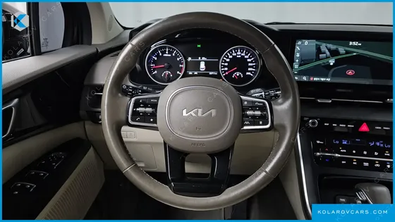 KIA CARNIVAL GASOLINE 9-SEATER PRESTIGE