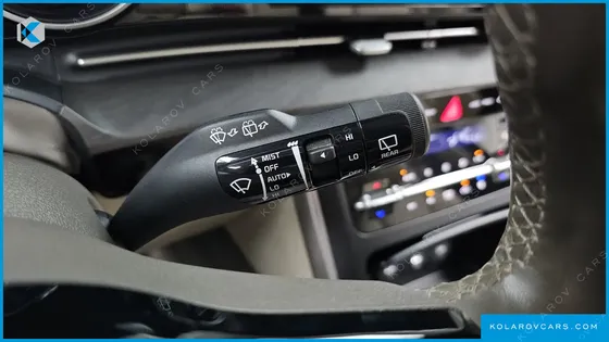 KIA CARNIVAL GASOLINE 9-SEATER PRESTIGE