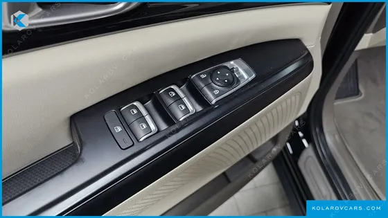 KIA CARNIVAL GASOLINE 9-SEATER PRESTIGE