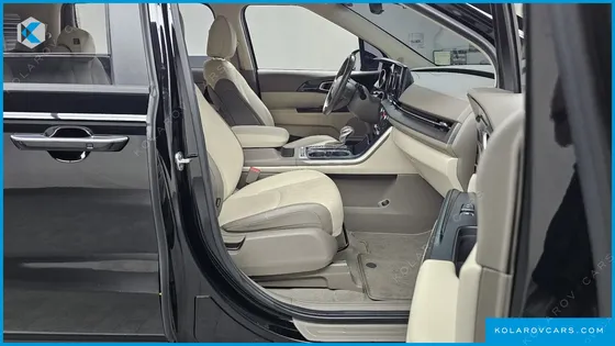 KIA CARNIVAL GASOLINE 9-SEATER PRESTIGE