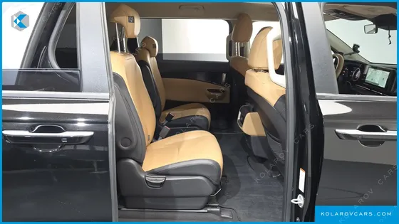 KIA CARNIVAL DIESEL 9-SEATER PRESTIGE