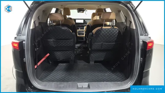 KIA CARNIVAL DIESEL 9-SEATER PRESTIGE