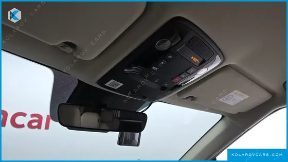 KIA CARNIVAL GASOLINE 9-SEATER HI-LIMOUSINE