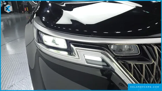 KIA CARNIVAL GASOLINE 9-SEATER HI-LIMOUSINE