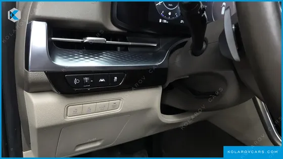 KIA CARNIVAL GASOLINE 9-SEATER HI-LIMOUSINE