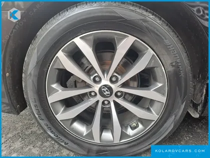 HYUNDAI GRANDEUR HG240 LUXURY