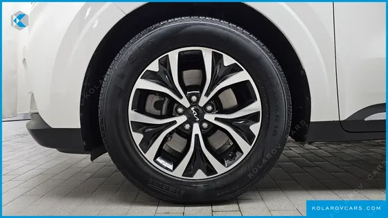 KIA CARNIVAL DIESEL 9-SEATER NOBLESSE