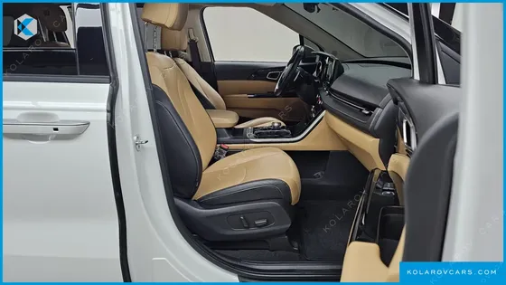 KIA CARNIVAL DIESEL 9-SEATER NOBLESSE