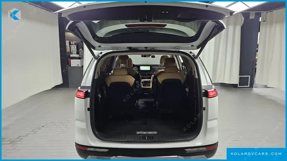 KIA CARNIVAL DIESEL 9-SEATER NOBLESSE