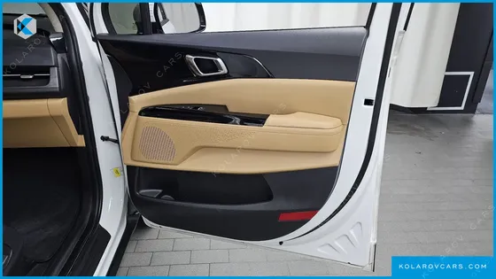 KIA CARNIVAL DIESEL 9-SEATER NOBLESSE
