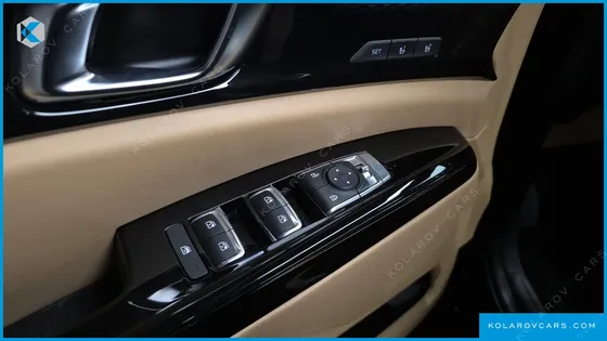 KIA CARNIVAL GASOLINE 9-SEATER LIMOUSINE(SPECIAL VEHICLE)