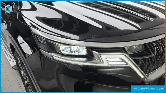 KIA CARNIVAL DIESEL 9-SEATER HI-LIMOUSINE