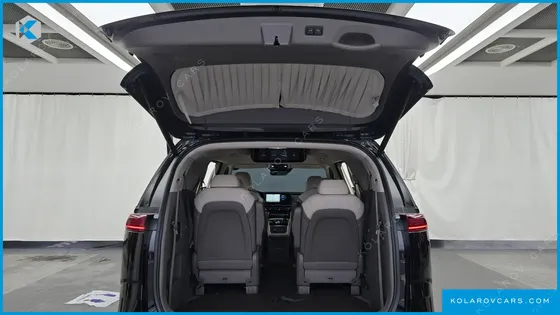 KIA CARNIVAL DIESEL 9-SEATER HI-LIMOUSINE