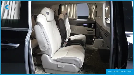 KIA CARNIVAL GASOLINE 9-SEATER HI-LIMOUSINE