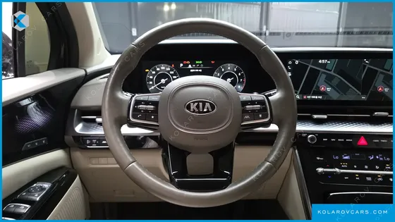 KIA CARNIVAL GASOLINE 9-SEATER HI-LIMOUSINE