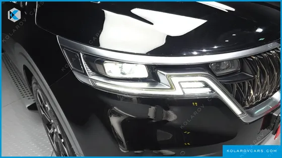 KIA CARNIVAL GASOLINE 9-SEATER HI-LIMOUSINE