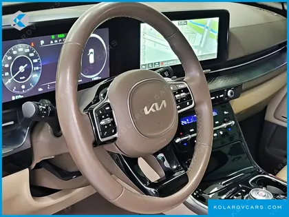 KIA CARNIVAL DIESEL 7-SEATER HI-LIMOUSINE