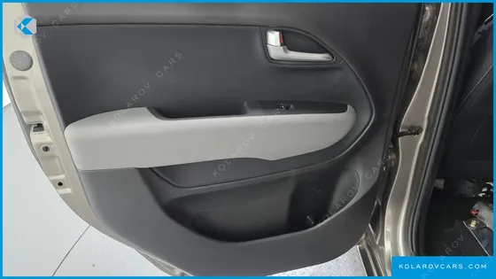 KIA RAY WHEELCHAIR LIFT/SLOPE
