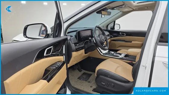 KIA CARNIVAL DIESEL 9-SEATER SIGNATURE