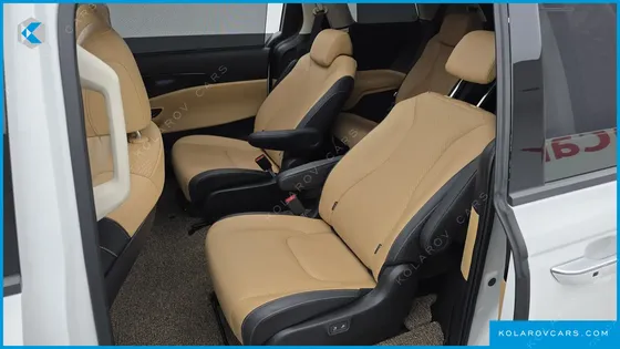 KIA CARNIVAL DIESEL 9-SEATER SIGNATURE