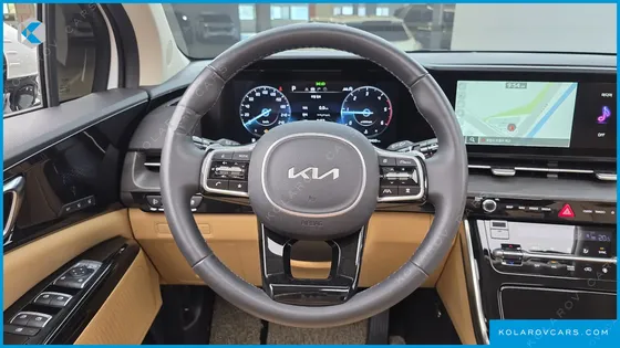 KIA CARNIVAL DIESEL 9-SEATER SIGNATURE