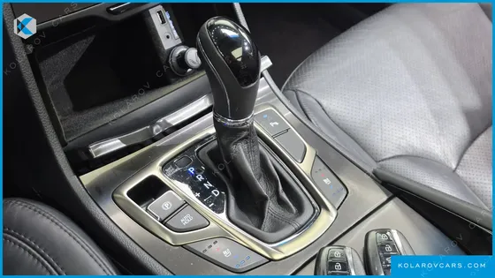 HYUNDAI GRANDEUR HG240 MODERN