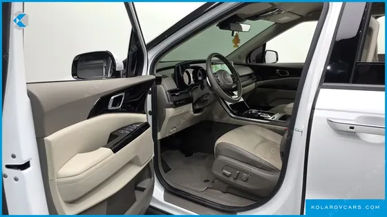 KIA CARNIVAL DIESEL 9-SEATER NOBLESSE