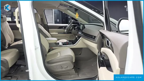 KIA CARNIVAL DIESEL 9-SEATER NOBLESSE