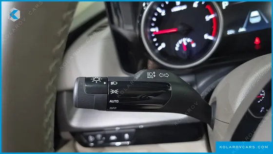 KIA CARNIVAL DIESEL 9-SEATER NOBLESSE
