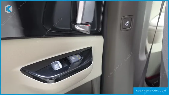 KIA CARNIVAL DIESEL 9-SEATER NOBLESSE