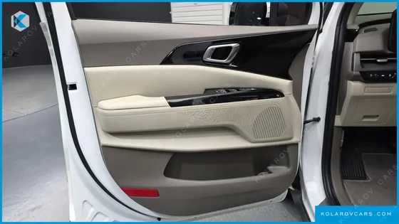 KIA CARNIVAL DIESEL 9-SEATER NOBLESSE
