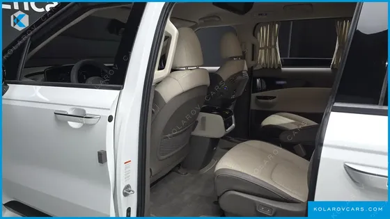 KIA CARNIVAL GASOLINE 9-SEATER HI-LIMOUSINE
