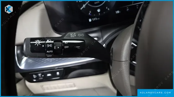 KIA CARNIVAL GASOLINE 9-SEATER HI-LIMOUSINE