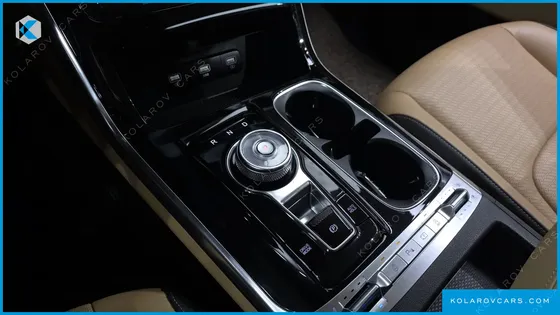 KIA CARNIVAL DIESEL 7-SEATER NOBLESSE