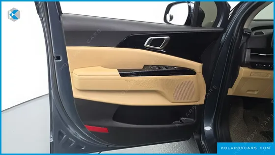 KIA CARNIVAL DIESEL 7-SEATER NOBLESSE