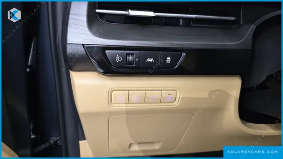 KIA CARNIVAL DIESEL 7-SEATER NOBLESSE