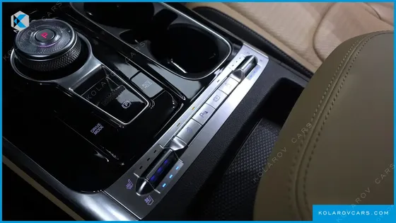 KIA CARNIVAL DIESEL 7-SEATER NOBLESSE