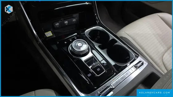 KIA CARNIVAL DIESEL 9-SEATER SIGNATURE