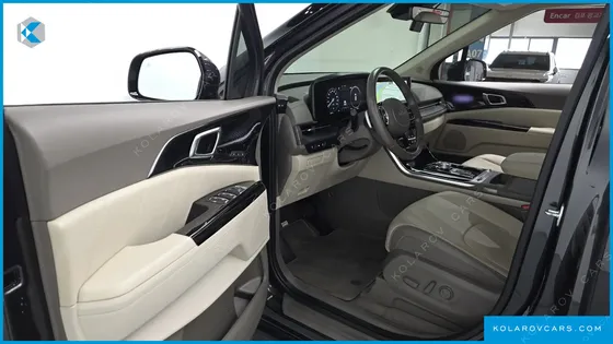 KIA CARNIVAL DIESEL 9-SEATER SIGNATURE