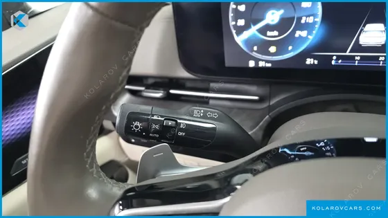 KIA CARNIVAL DIESEL 9-SEATER SIGNATURE