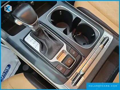 KIA CARNIVAL DIESEL 9-SEATER PRESTIGE