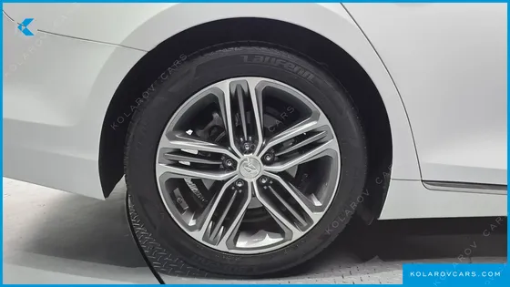HYUNDAI GRANDEUR 3.0 LPI EXCLUSIVE (RENTAL CAR)
