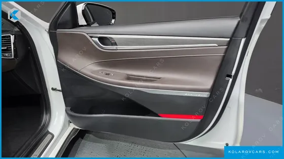 HYUNDAI GRANDEUR 3.0 LPI EXCLUSIVE (RENTAL CAR)