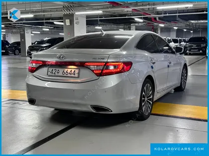 HYUNDAI GRANDEUR HG300 PREMIUM
