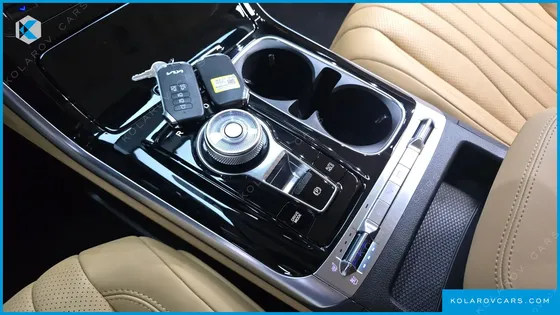 KIA CARNIVAL GASOLINE 9-SEATER SIGNATURE