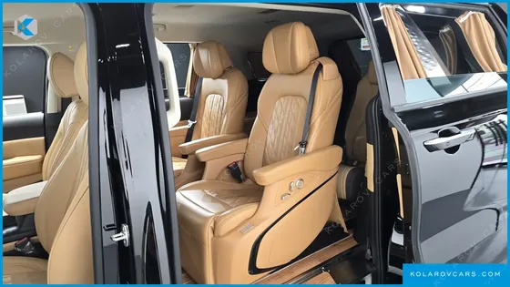 KIA CARNIVAL GASOLINE 9-SEATER SIGNATURE
